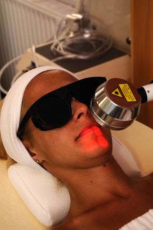 Orvosi lézeres pattanásos bőr kezelés pattanásos bőr kezelés orvosi lézer segítségével